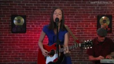 Meiko – “Leave the Lights On” (LIVE + Interview) Photo