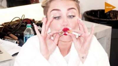 MILEY CYRUS got TOO STONED on theFeed! Photo